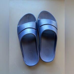 #2 OOFOS oohah recovery sandals- men’s 11